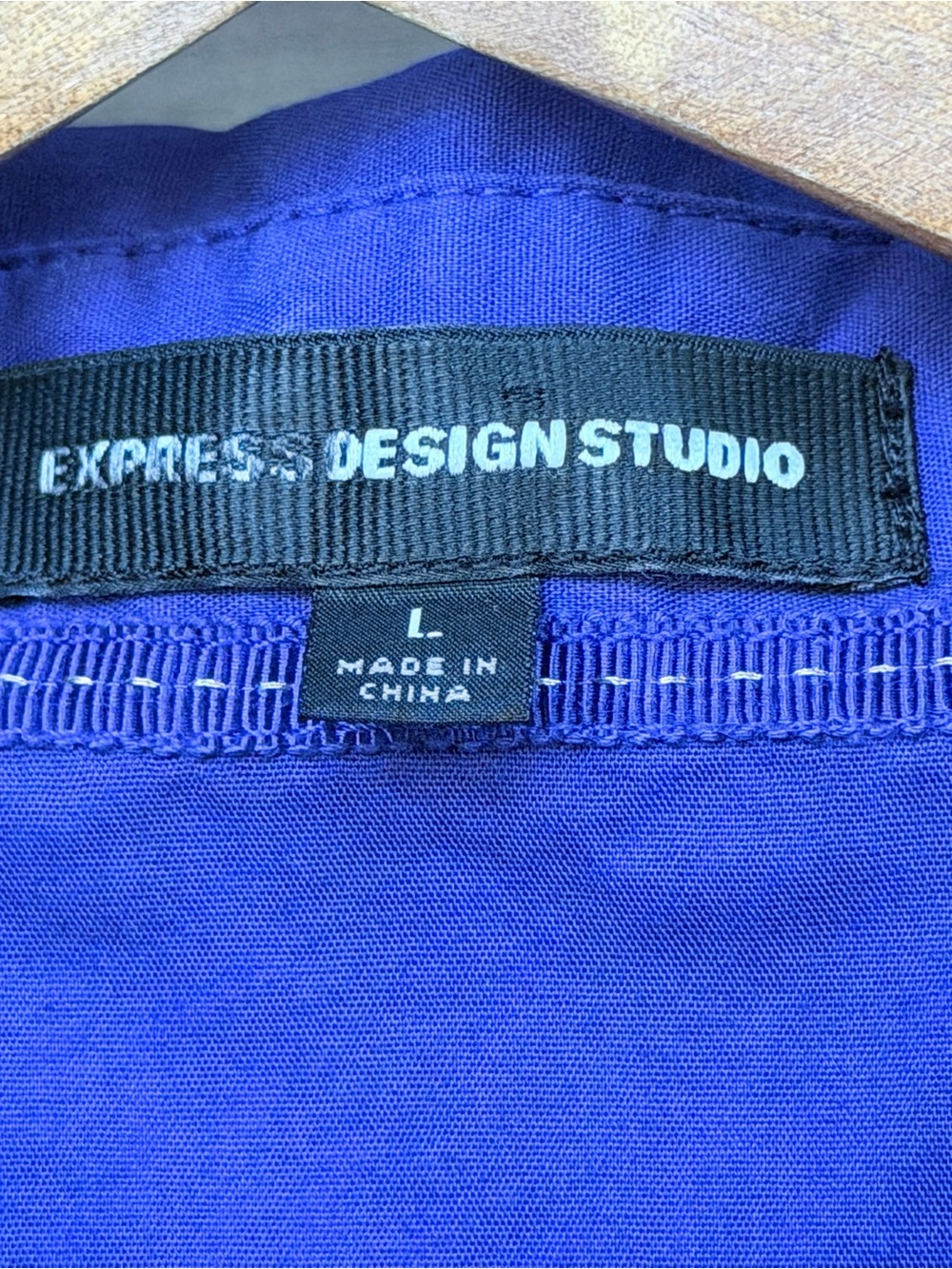 Express Design Studio Ruched Short Sleeve Button-Up Blouse Size Large #Q774 - Picture 3 of 7